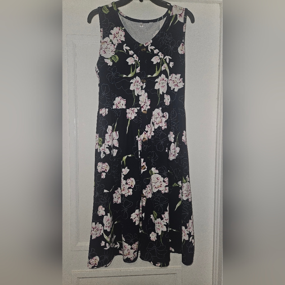 Chic Navy Floral Midi Dress